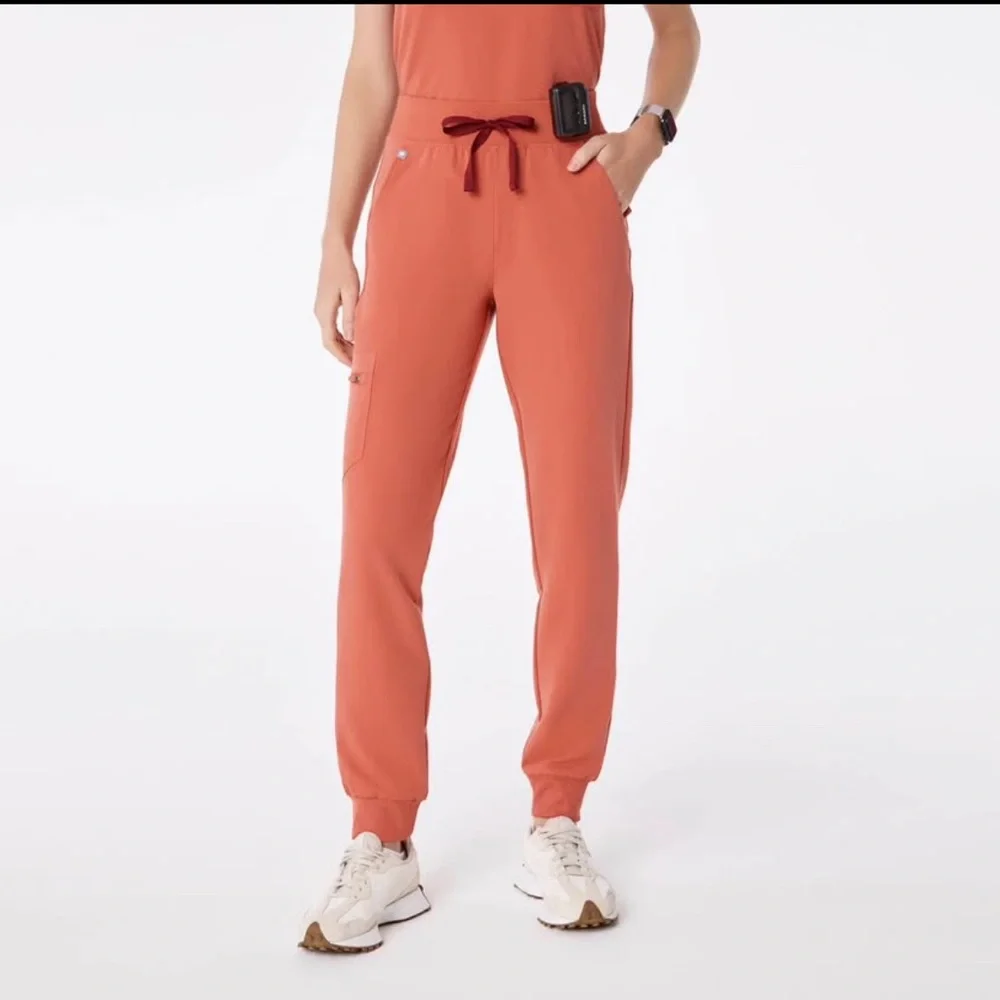 Figs Women's spiced cider Jogger Scrub Set - Spiced cider size small and XS - Picture 4 of 10